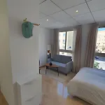 11 Nights * Βαλένθια