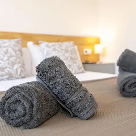 11 Nights Apartament